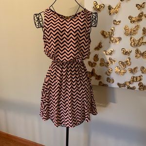 Francesca’s dress chevron navy coral size small